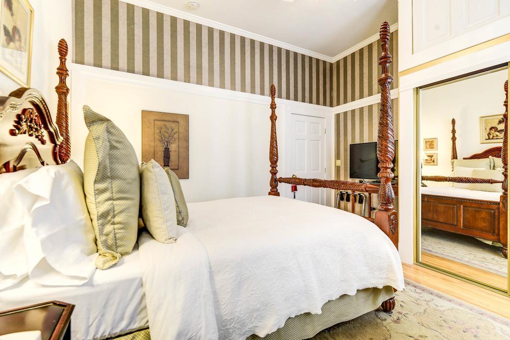The St. Mary'S Inn, Bed And Breakfast โคโลราโดสปริงส์ ภายนอก รูปภาพ