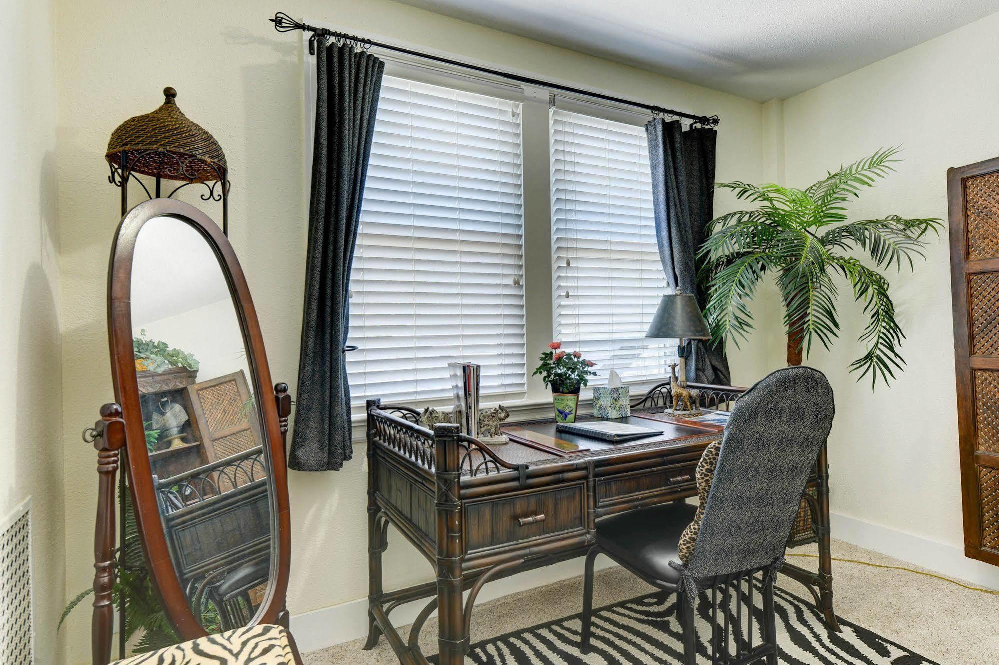 The St. Mary'S Inn, Bed And Breakfast โคโลราโดสปริงส์ ภายนอก รูปภาพ