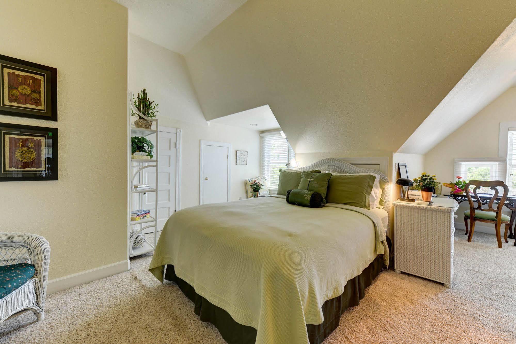 The St. Mary'S Inn, Bed And Breakfast โคโลราโดสปริงส์ ภายนอก รูปภาพ